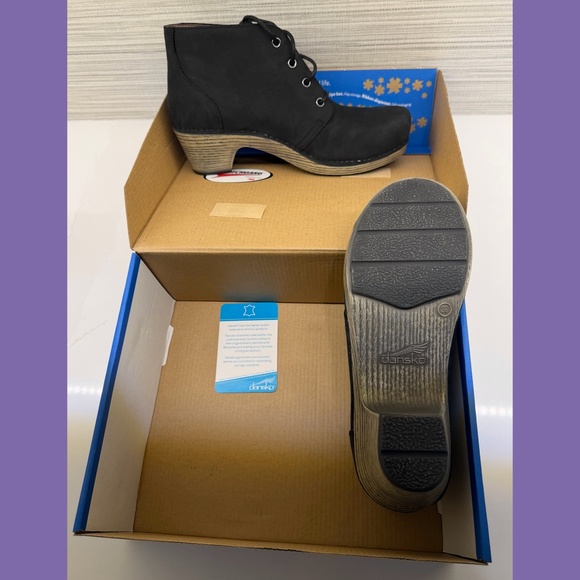 Dansko Meena Milled Nubuck Lace Up Ankle Boot Black - Picture 3 of 6